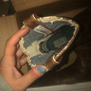 Ariat boots size 8 NEED GONE